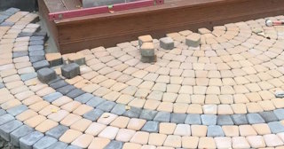 Укладка плитки на крыльцо в Шахтах по цене от 868 руб. за м² | ТротуарнаяПлитка