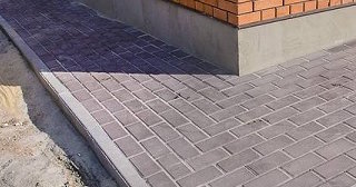 Укладка плитки на отмостку: Цена от 868 руб. в Шахтах от ТротуарнаяПлитка