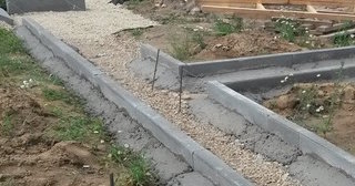 Установка бордюров для плитки в Шахтах в октябре