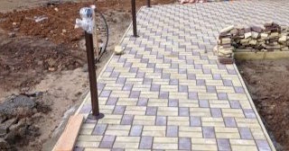 Укладка тротуарной плитки под ключ в Шахтах в октябре