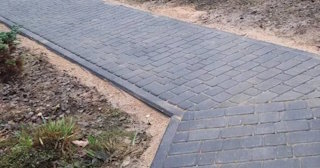 Укладка тротуарной плитки на основание в Шахтах в октябре