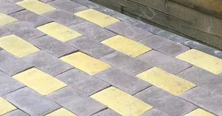 Укладка тротуарной плитки вокруг дома в Шахтах - цены от 868 руб.