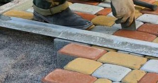 Укладка клинкерной брусчатки в Шахтах: цена от 868 руб. за м2