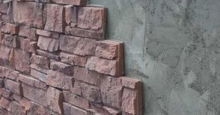 Качественная отделка цоколя фундамента снаружи в Шахтах в октябре