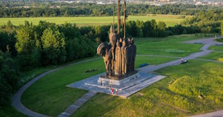 Благоустройство памятников в Шахтах от 977 руб. – компания ТротуарнаяПлитка